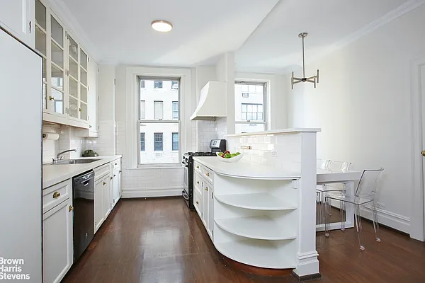 Sold by Brown Harris Stevens | media 20