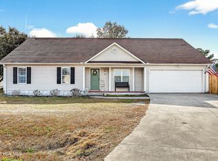 202 Quail Creek Court, Hubert, NC 28539