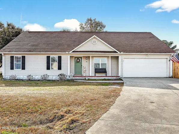 202 Quail Creek Court, Hubert, NC 28539