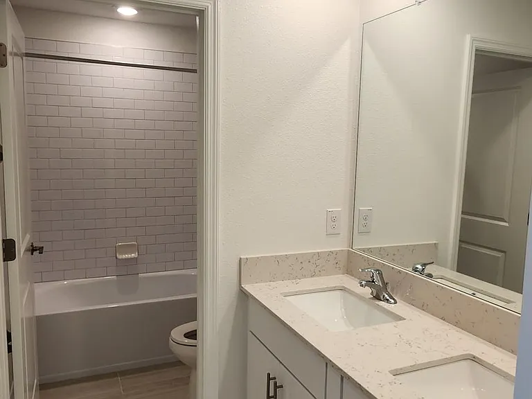 2529 Leonia Ln — Photo 24