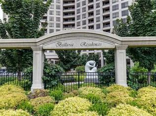 9225 Jane St #1204, Vaughan, ON L6A 0J7