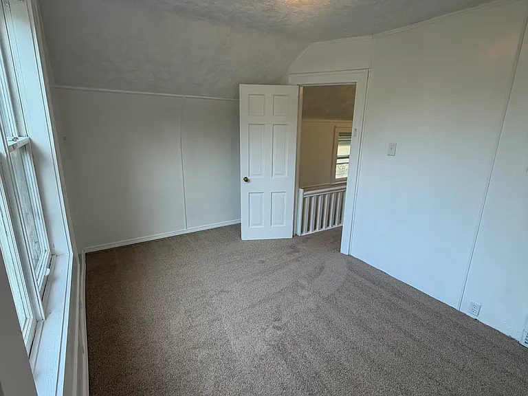 669 McKinley Ave — Photo 8