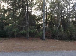 Oak Ln, Milton, FL 32583