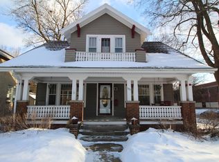 301 E College Ave, Waukesha, WI 53186
