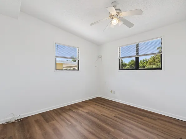 10543 117th Dr N, Largo, FL 33773