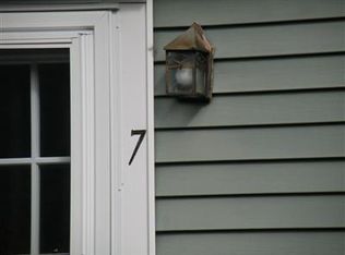 7 River Rd, Pocasset, MA 02559