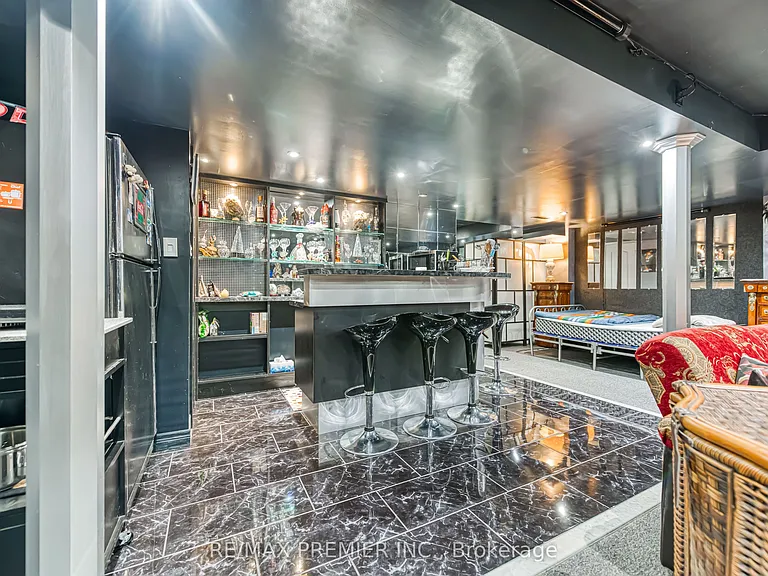 1 Johnswood Cres #BASEMENT — Photo 16