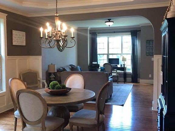Formal dining 