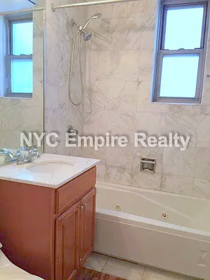 Rented by NYC Empire Realty Inc | media 12