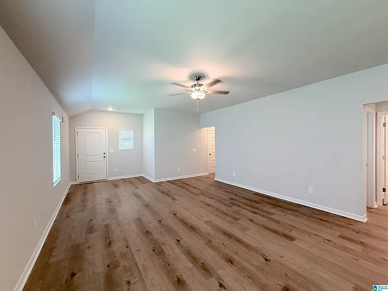 132 Challenger Way — Photo 7
