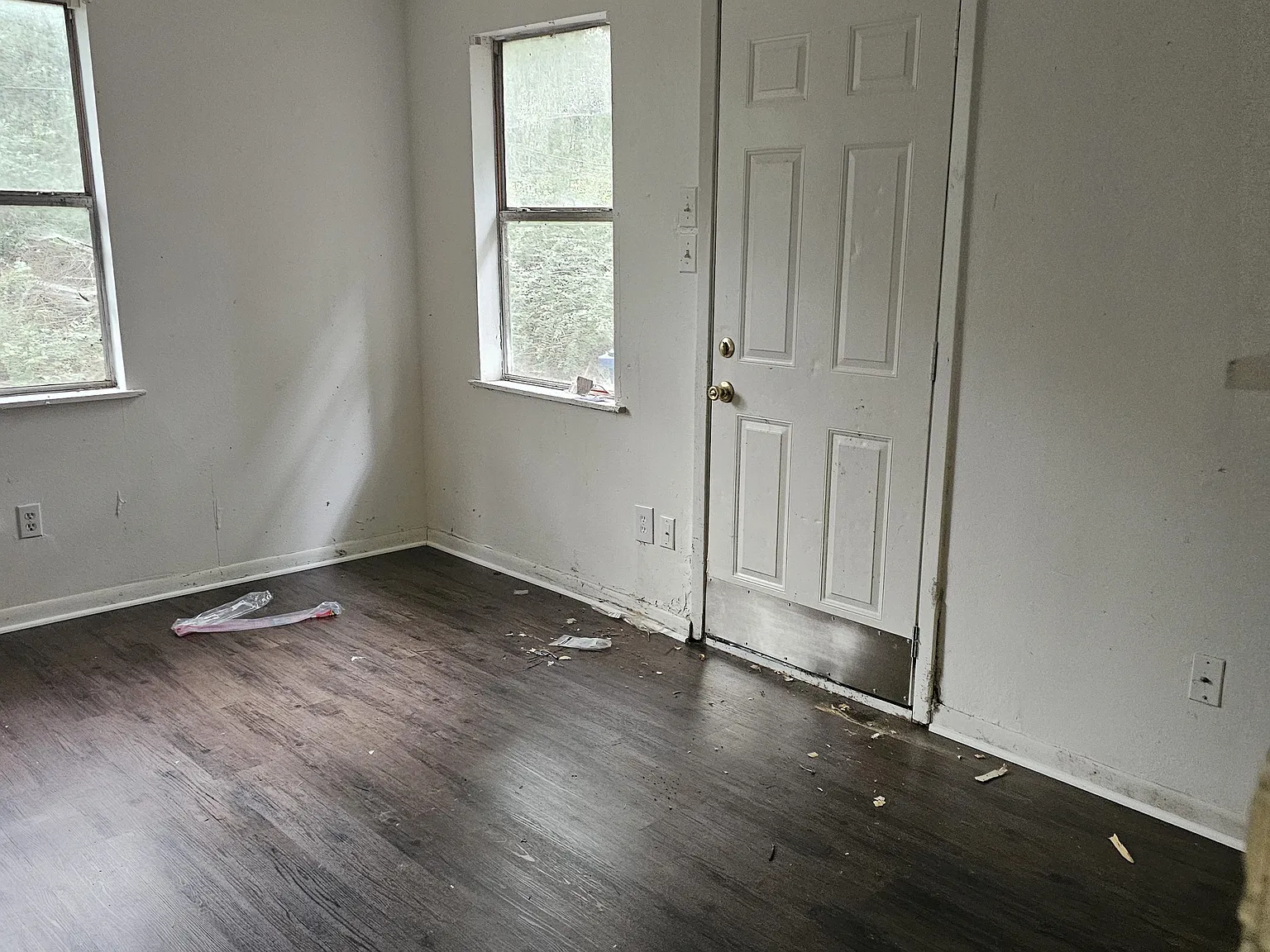 3 bed, 1270 sqft, $1,000 — Photo 2