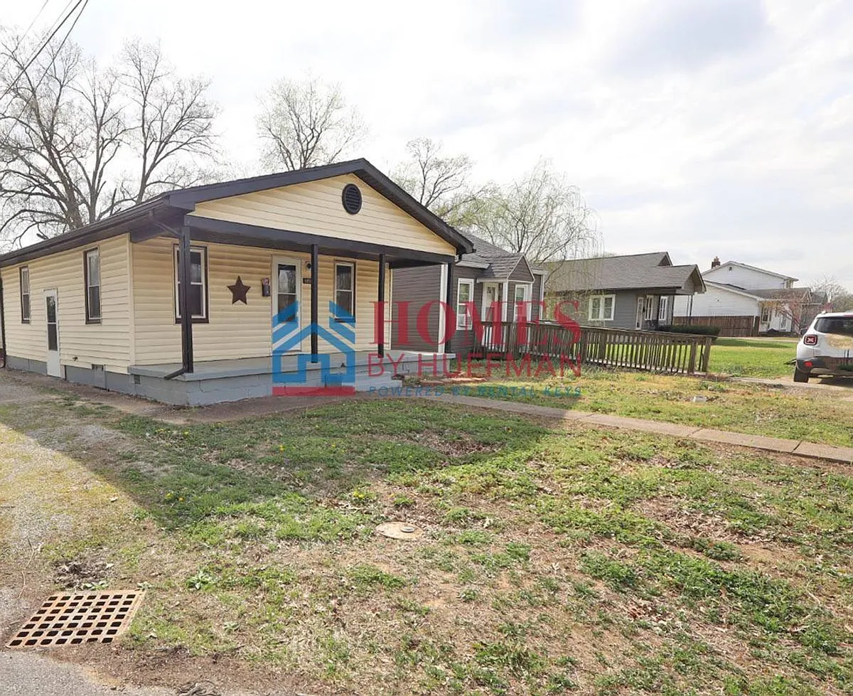 Building Photo - 1650 E Koch Ave