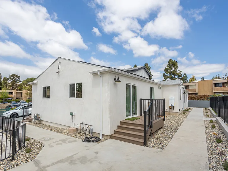 5855 Pawnee Dr #D — Photo 28