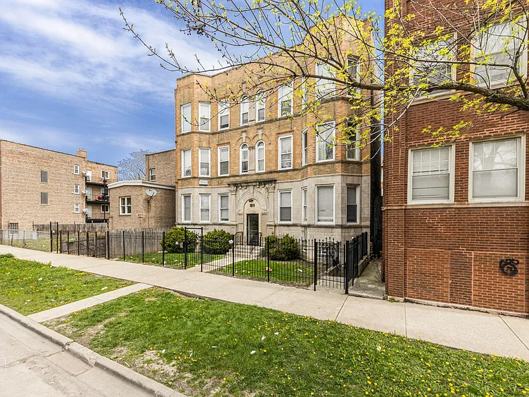 819-21 S Independence Blvd Chicago, IL 60624 — Photo 5