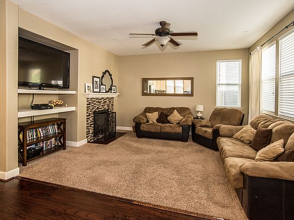 3rd image of 2660 Rogue River Cir