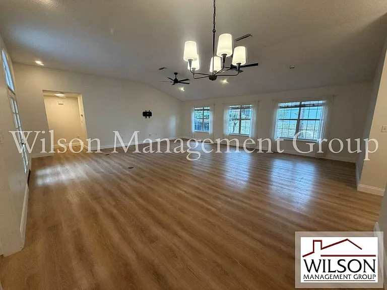 2535 S Glen Eagles Dr — Photo 4