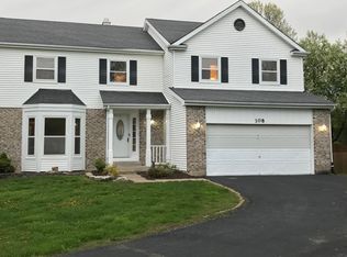 108 Country Ct, Bolingbrook, IL 60440