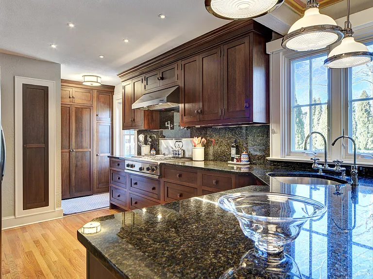 33 Talmage Ln — Photo 7