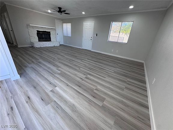 4th image of 2405 Valparaiso St
