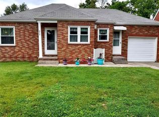 212 W Delmar Ave, Godfrey, IL