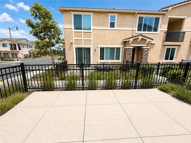 16570 Wyndham Ln — Photo 21