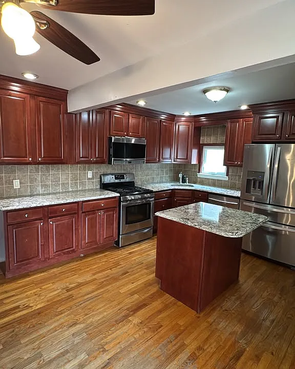64 Wright Ave #AG