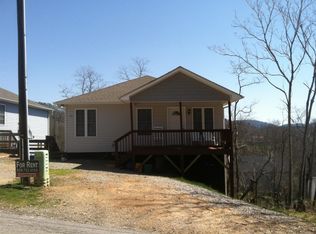 58 Green Oak Rd, Asheville, NC 28804