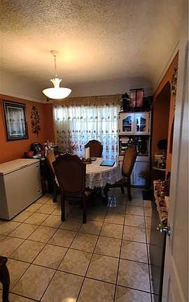 5th image of 6424 Rose Ave