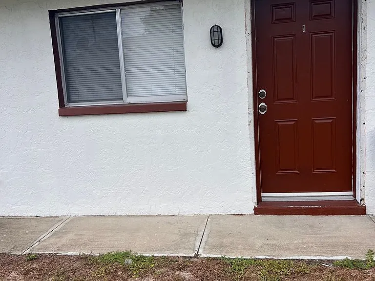 1517-21 SW Santa Barbara Pl — Photo 12