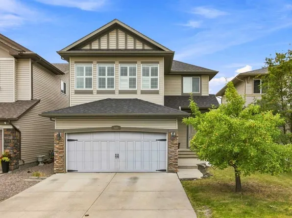 107 NW Brightonstone Cmn SE, Calgary, AB T2Z 0K4