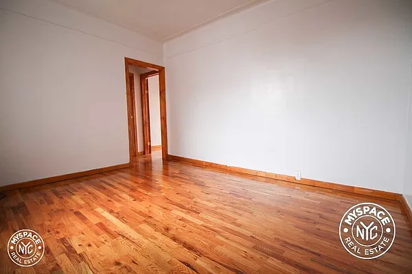 Rented by MySpaceNYC | media 19