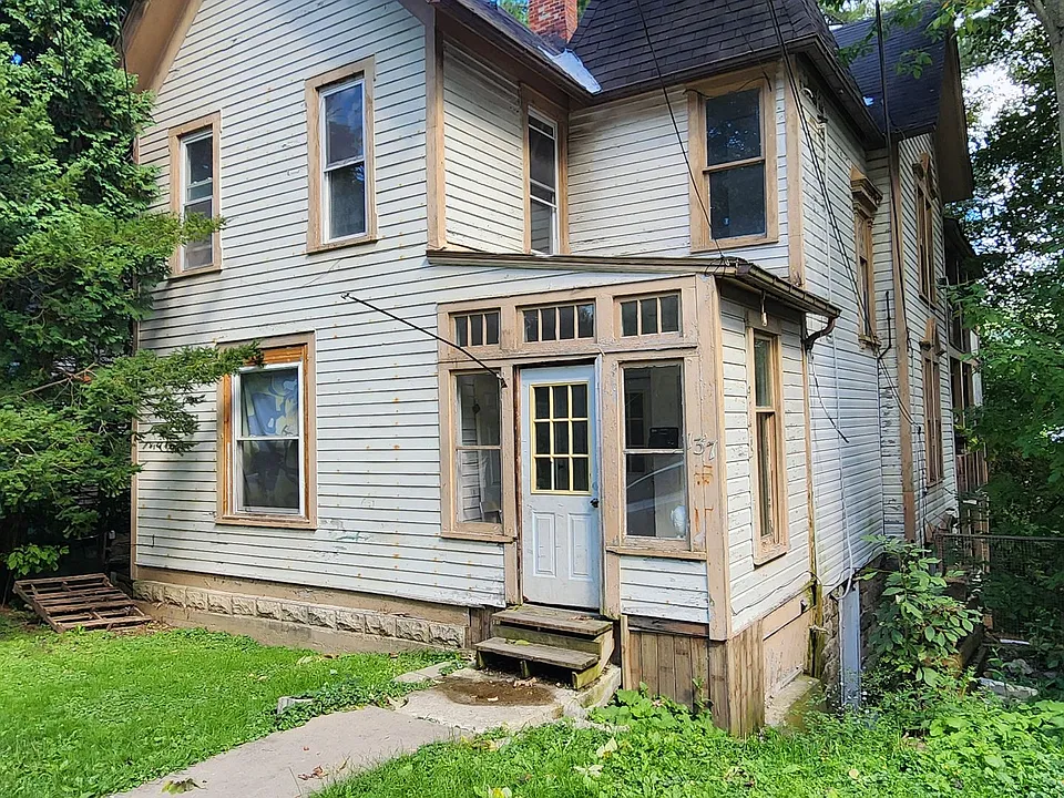 137 South Ave