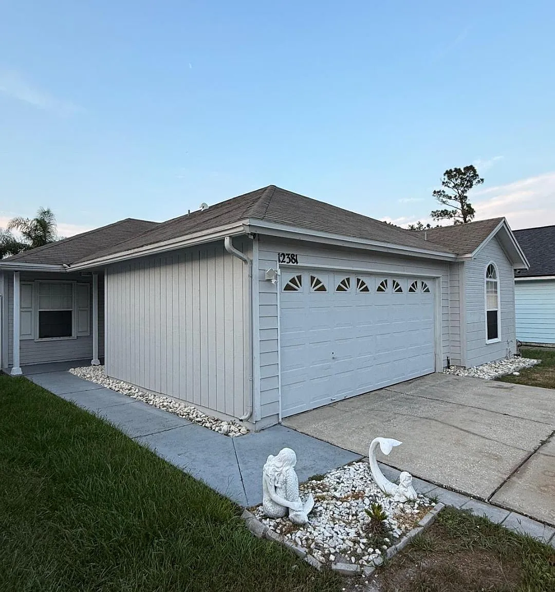 3 bed, 1250 sqft, $2,100 — Photo 1