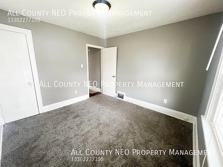 1217 Dietz Ave — Photo 8