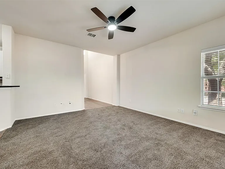 4541 Woodsboro Ln — Photo 15