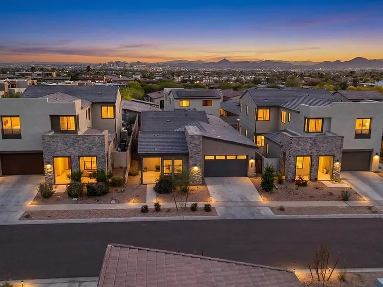 810 E Hopi Trl — Photo 21