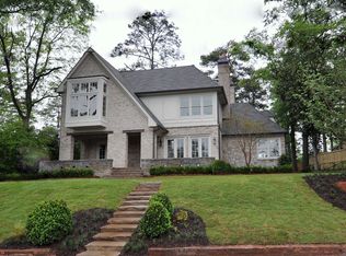 17 Golf Cir NE, Atlanta, GA 30309