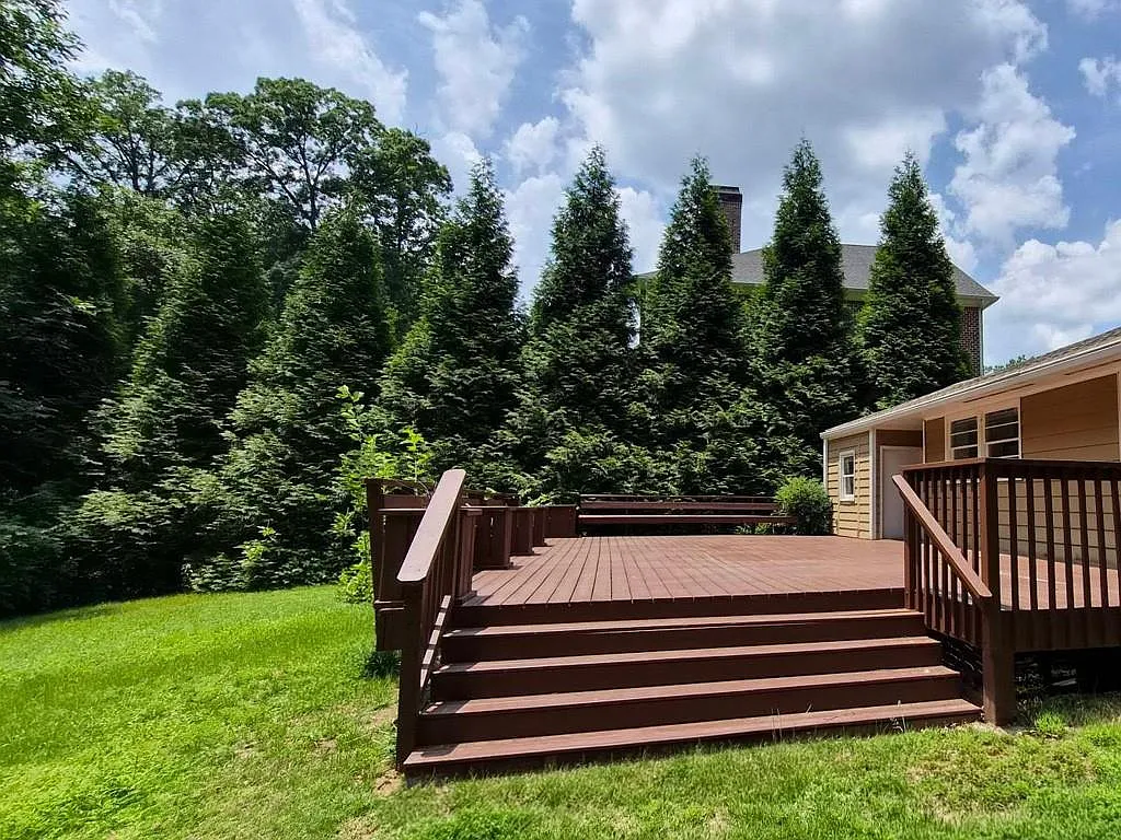 3 bed, 2.0 bath, 1522 sqft, $3,000 — Photo 3