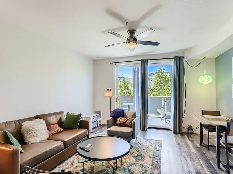 4650 Holiday Dr #203 — Photo 11