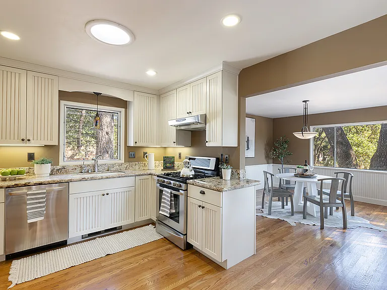 525 Keyes Ave — Photo 18