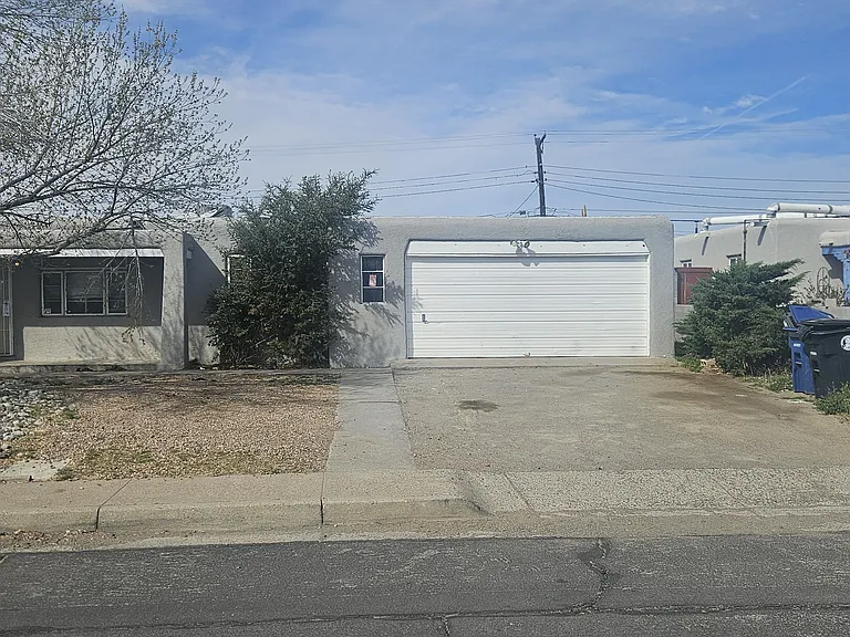 2901 Carol St NE — Photo 1