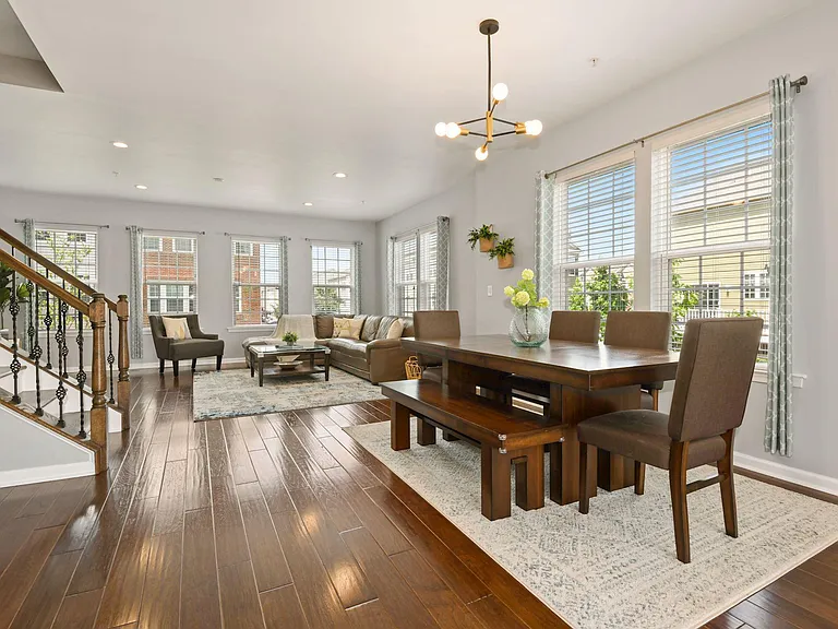 44 Truman Dr — Photo 15