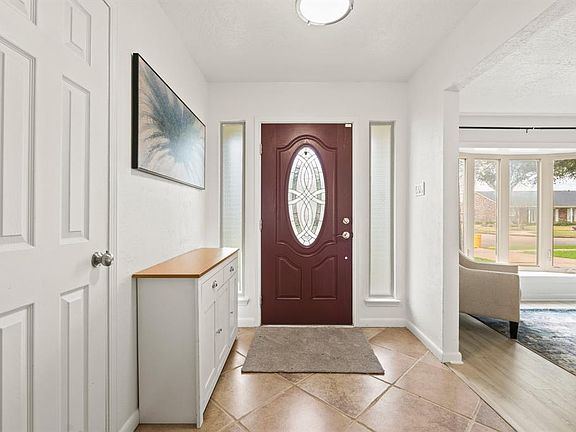 4th image of 22119 Elsinore Drive
