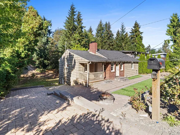 3907 88th Ave SE, Mercer Island, WA 98040