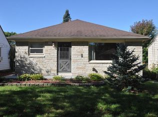 2943 S 94th St, West Allis, WI 53227