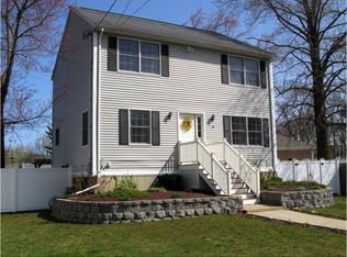 19 Track Rd, Reading, MA 01867