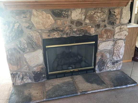 2nd image of 15724 Lake Michigan Dr