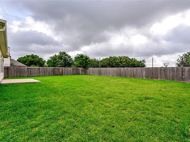 20817 Silverbell Ln — Photo 24