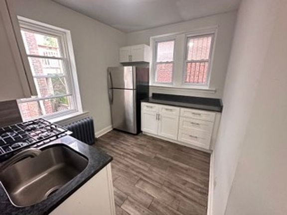 3rd image of 4844 Walnut St APT A3