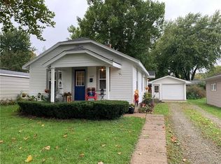 1357 Orchard Dr, Pella, IA 50219